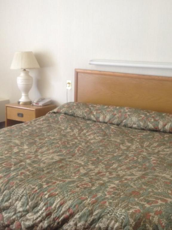 West Side Inn Kingsport Room photo